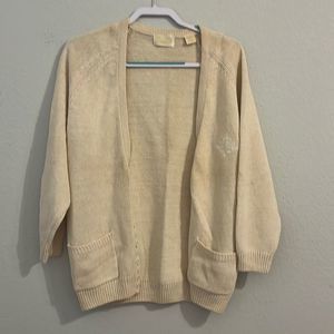 Ivys club classic spring/summer cream/ivory cardigan no flaws
